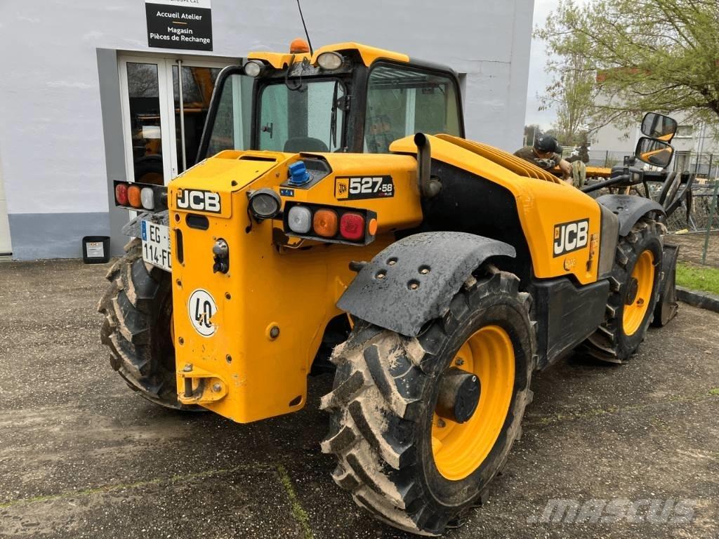 JCB 527-58 Lauksaimniecības pacēlāji