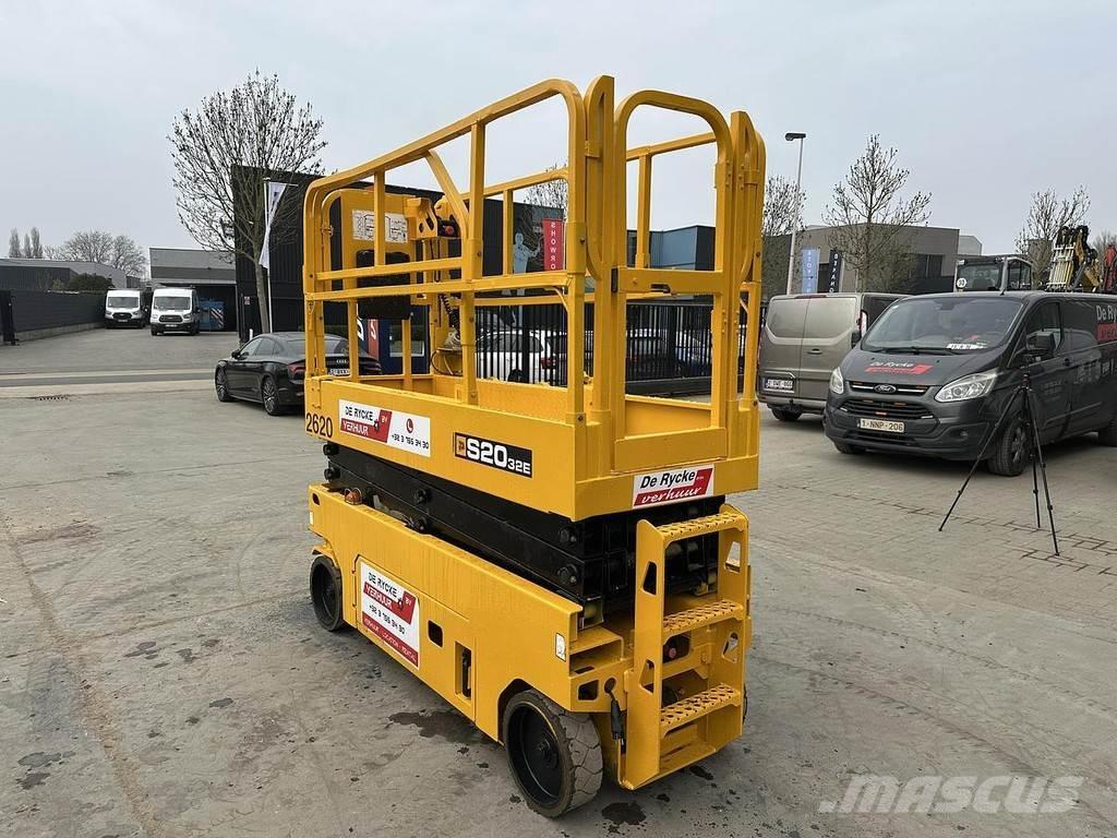 JCB S2032E Citi pacēlāji un platformas