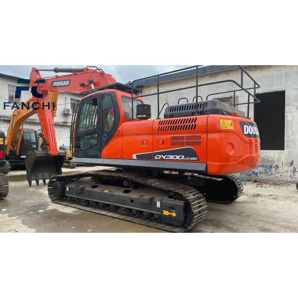Doosan DX 300 LC LR Kāpurķēžu ekskavatori