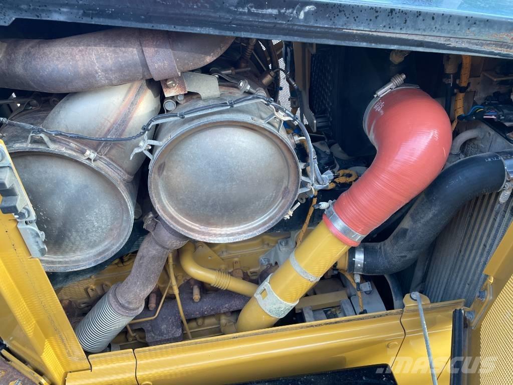 CAT D 5 LGP Kāpurķēžu buldozeri