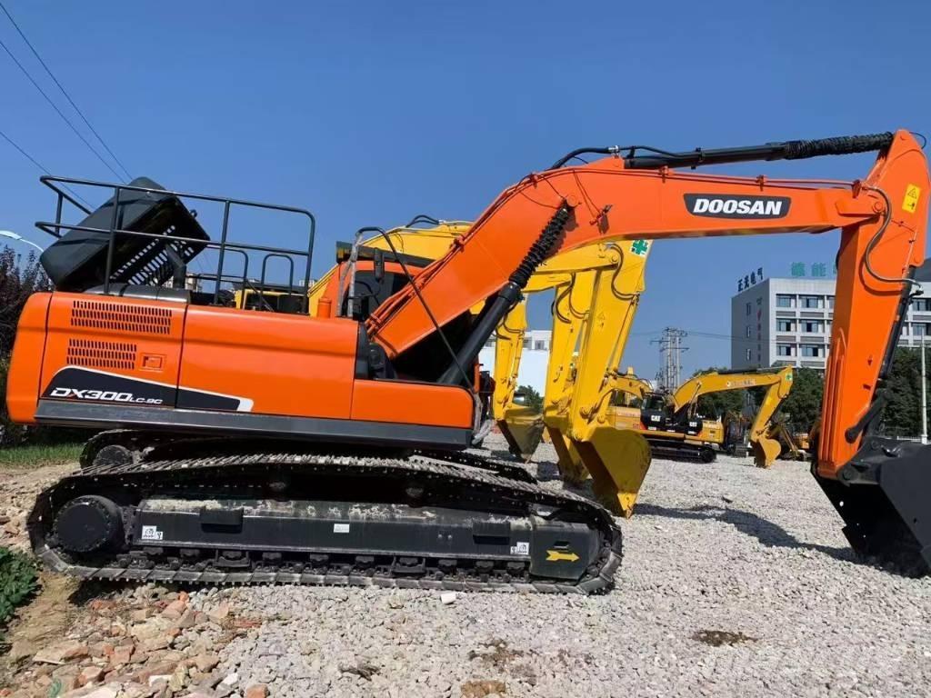 Doosan 300 Kāpurķēžu ekskavatori