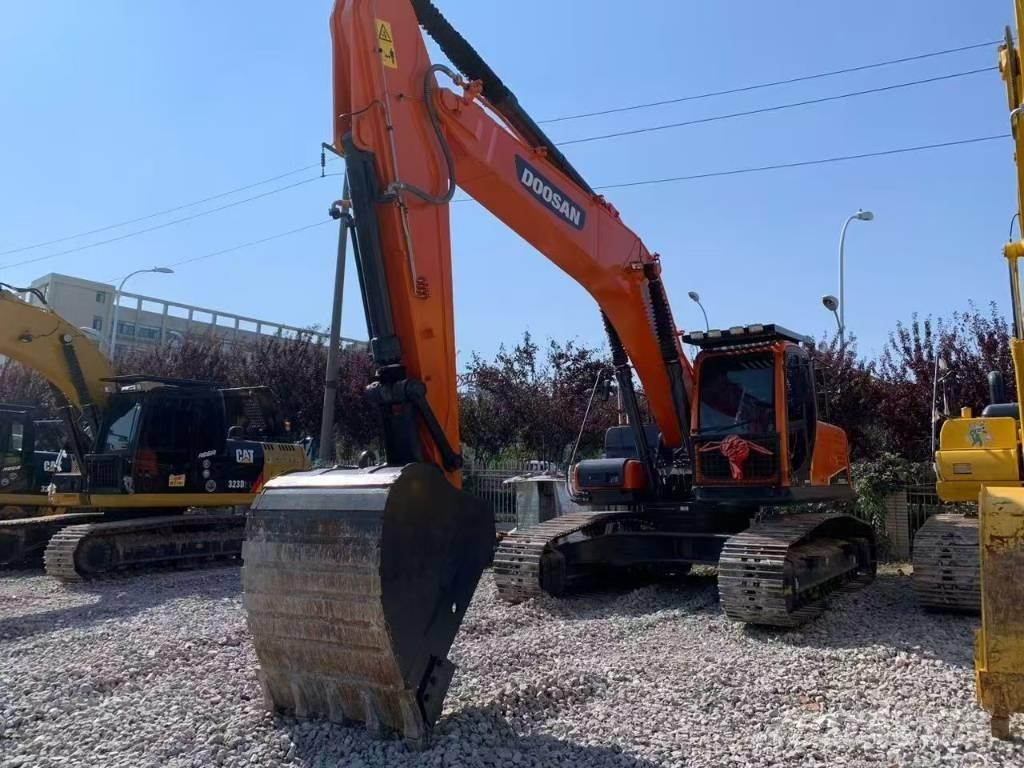 Doosan 300 Kāpurķēžu ekskavatori