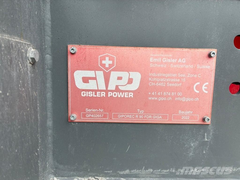 GIPO P090 GIGA Mobilie drupinātāji