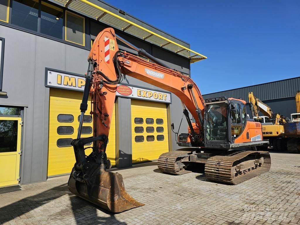 Doosan DX180LC Kāpurķēžu ekskavatori