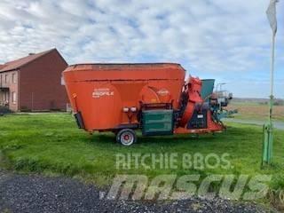 Kuhn Typ 2070 Maisītāji dalītāji