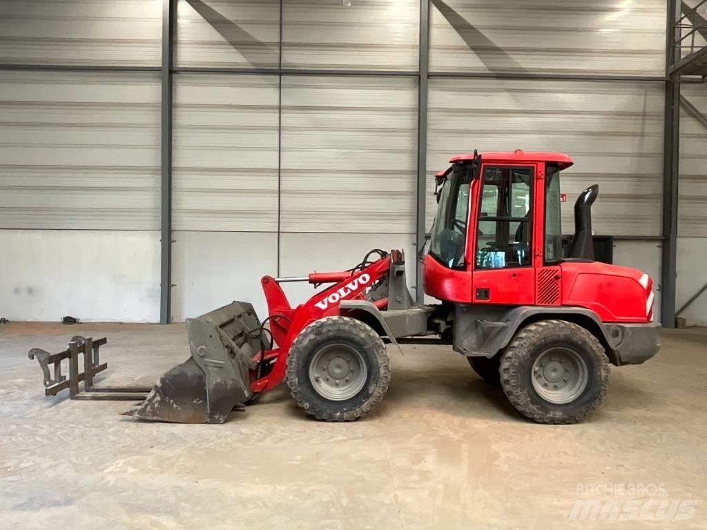 Volvo L 30 G Iekrāvēji uz riteņiem