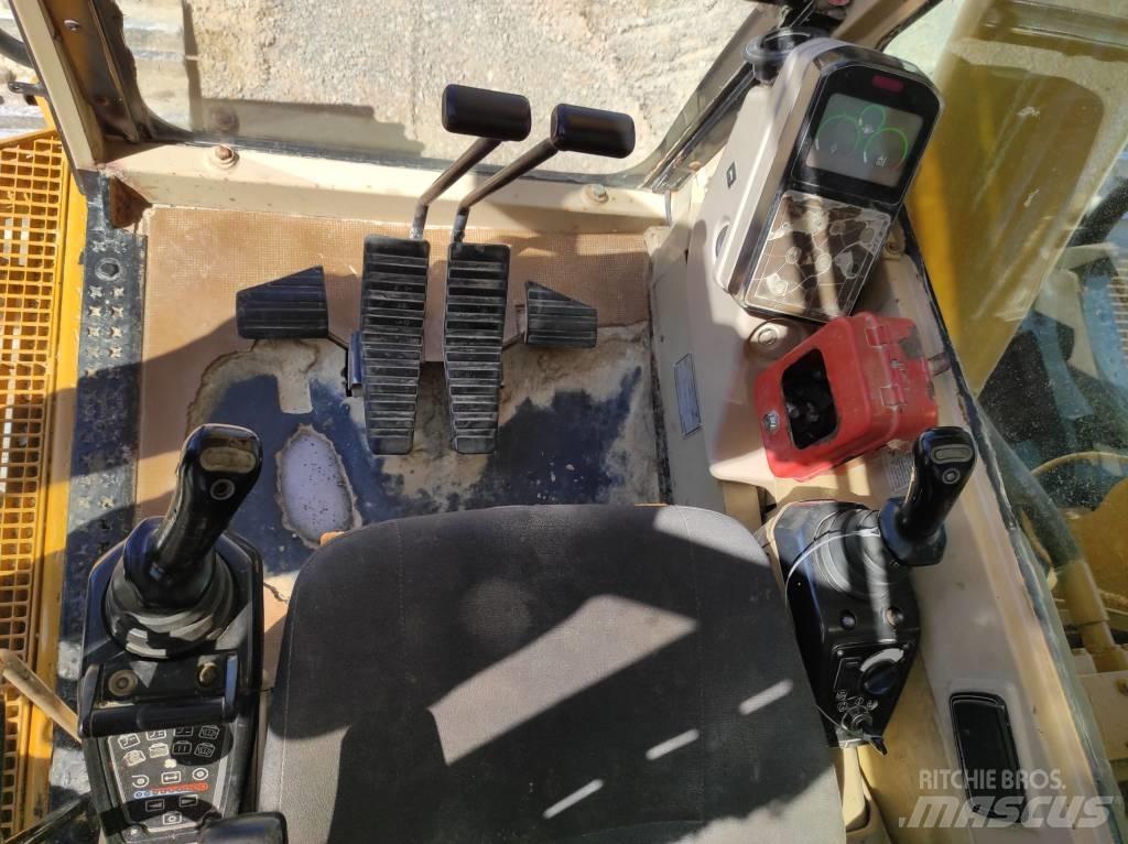 CAT 375 L Kāpurķēžu ekskavatori