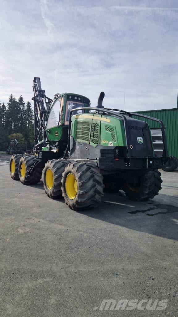 John Deere 1270 G Harvesteri