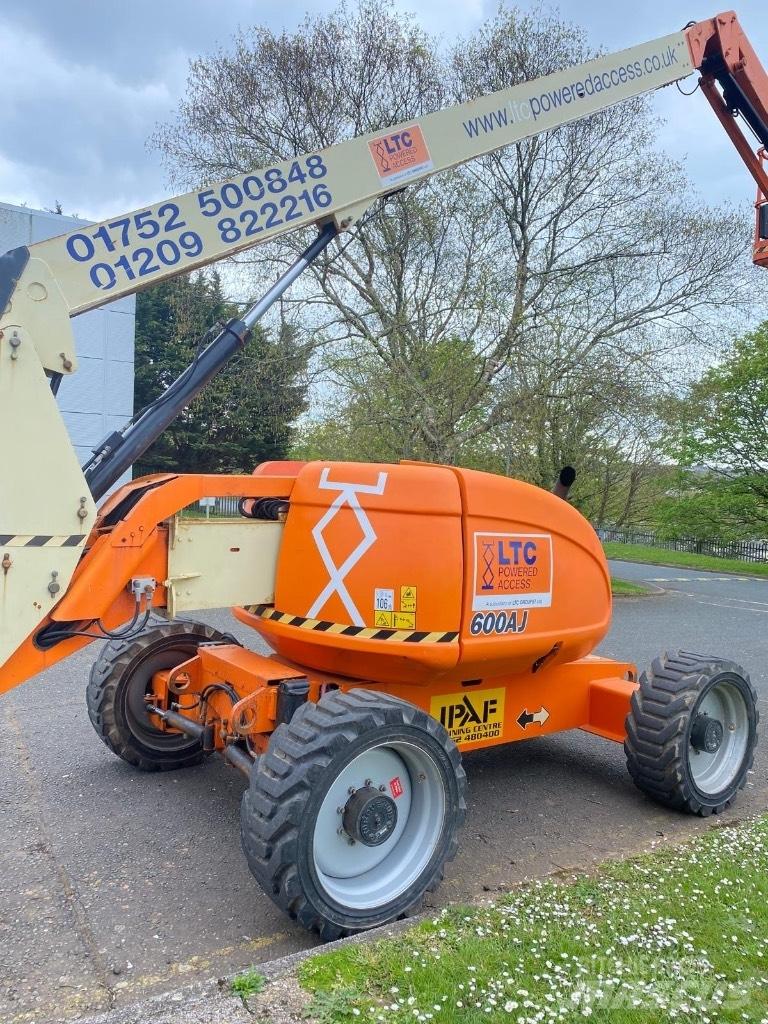 JLG 600 AJ Strēles pacēlāji