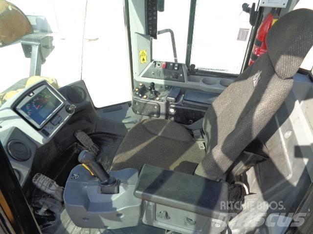 CAT 972 MXE Iekrāvēji uz riteņiem