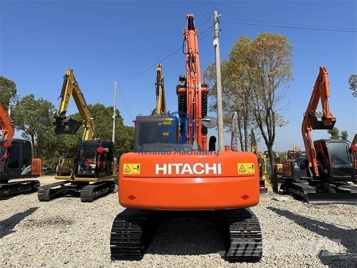 Hitachi ZX 120 Kāpurķēžu ekskavatori