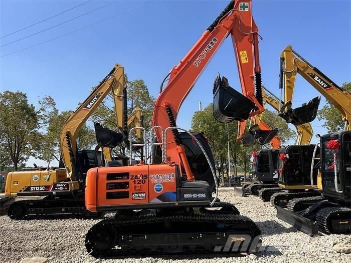 Hitachi ZX 120 Kāpurķēžu ekskavatori