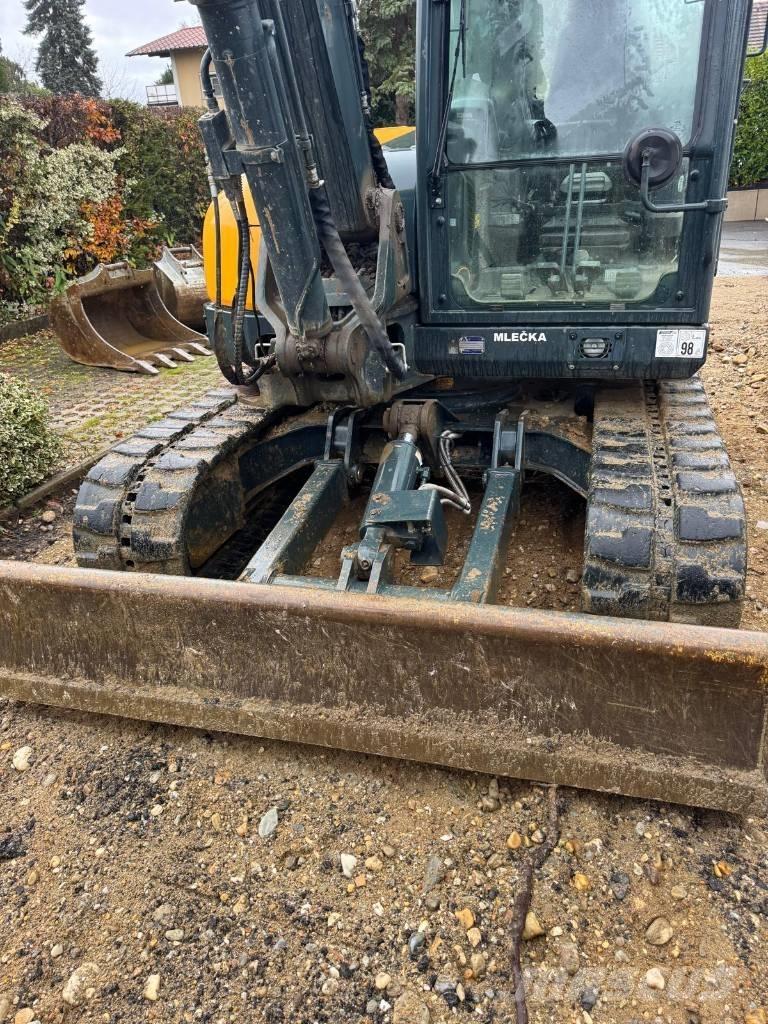 Hyundai HX 85 A Vidēja lieluma ekskavatori 7 t - 12 t