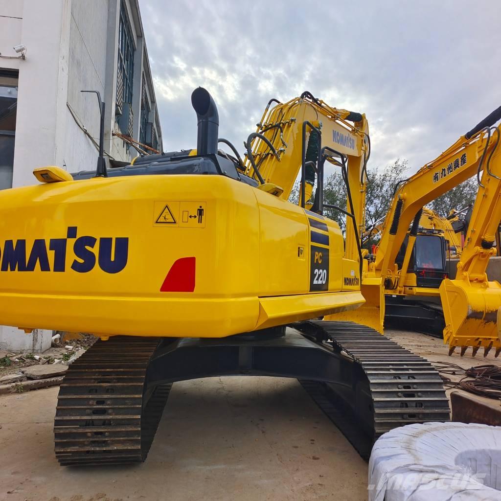Komatsu PC 220 Kāpurķēžu ekskavatori