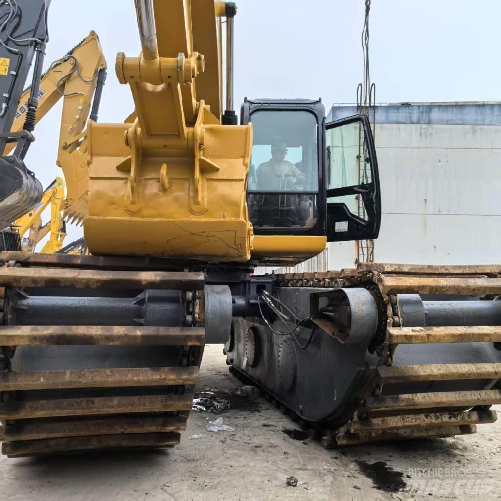 CAT 320 D Amfībijas tipa ekskavatori