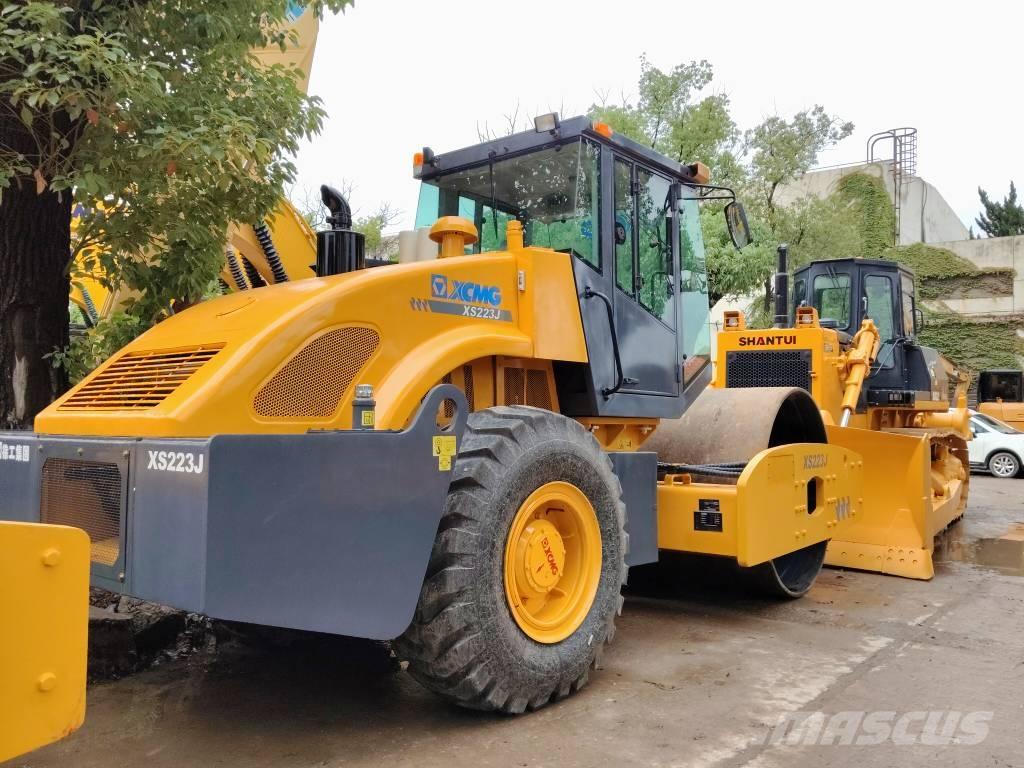 XCMG XS 223 J Vienvalča grunts veltņi