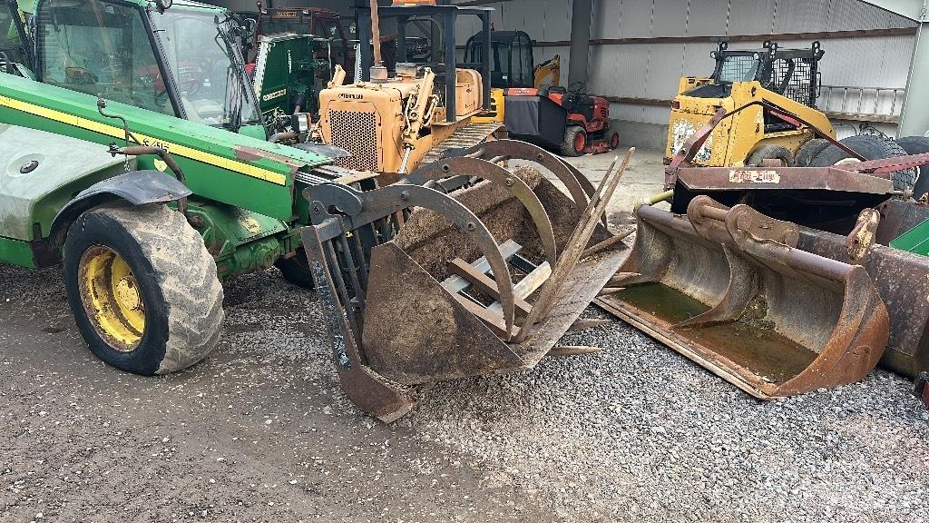 John Deere 3415 Teleskopiskie manipulatori