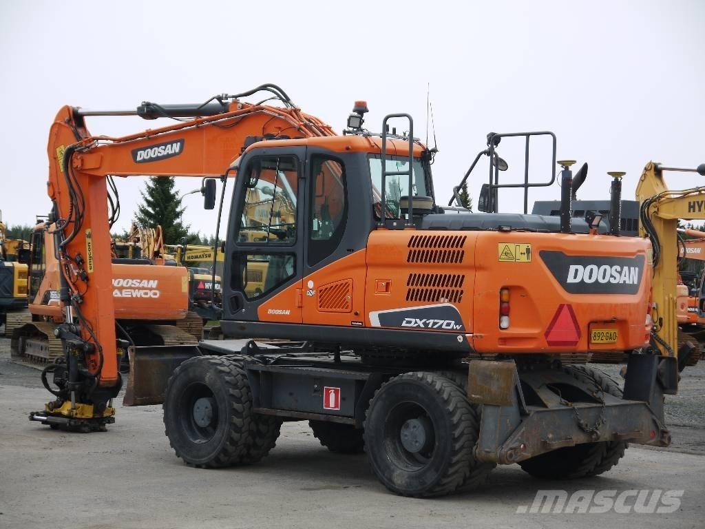 Doosan DX 170 W-5 Ekskavatori uz riteņiem