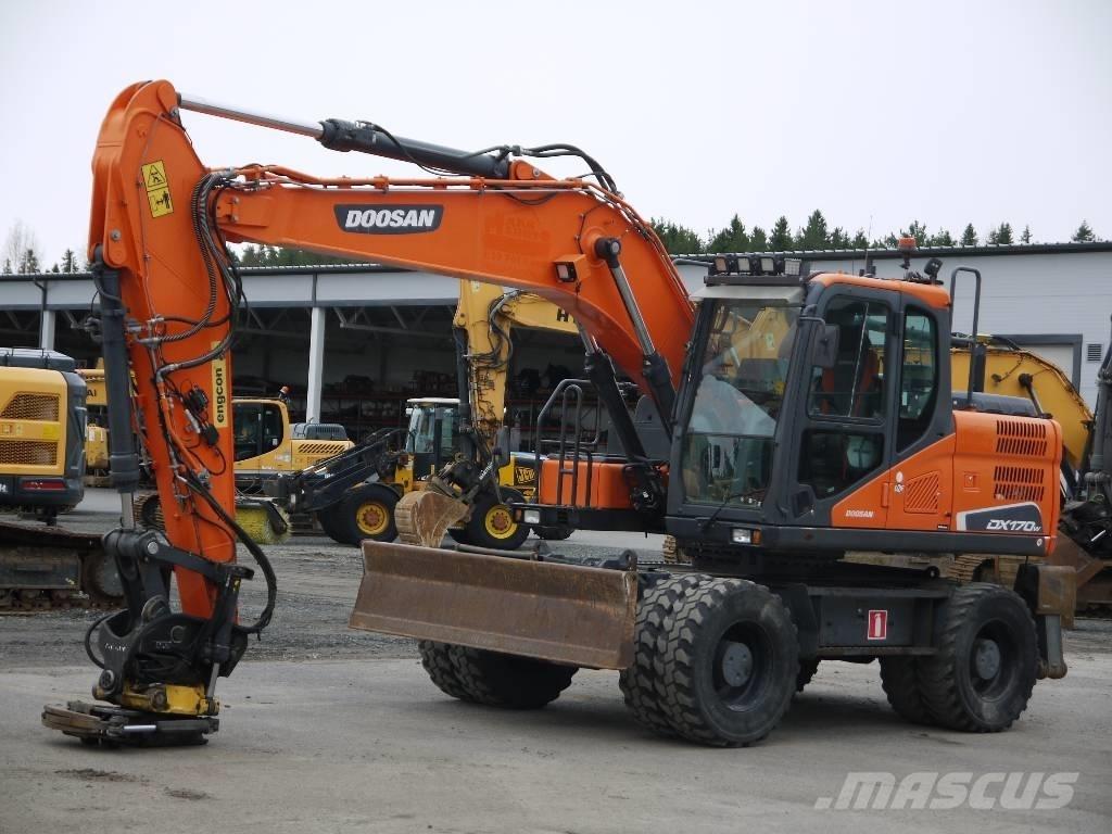 Doosan DX 170 W-5 Ekskavatori uz riteņiem