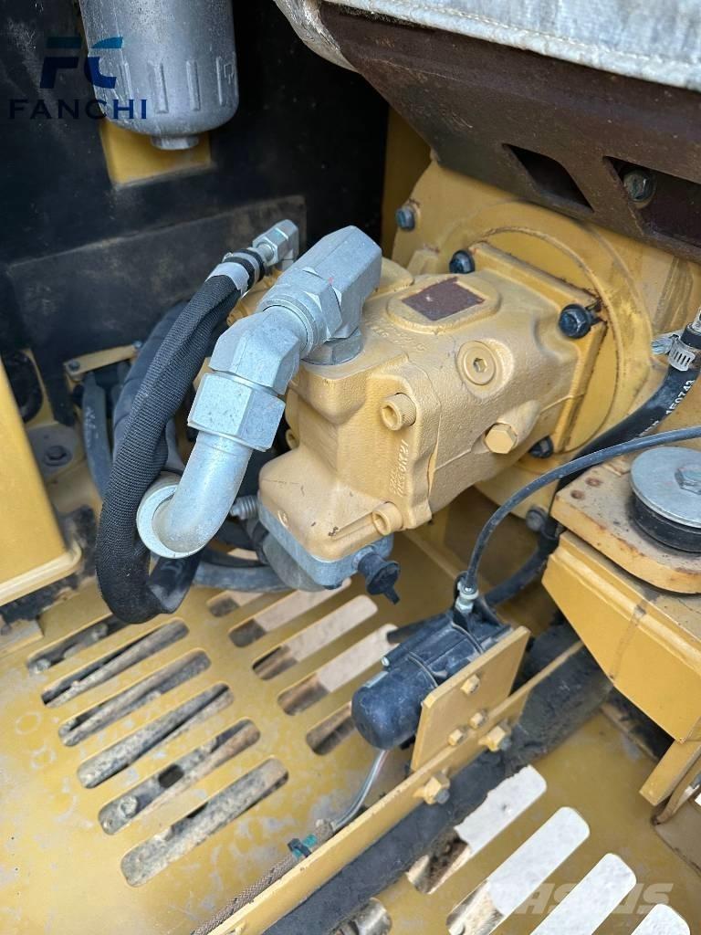 CAT 305.5e2 Kāpurķēžu ekskavatori