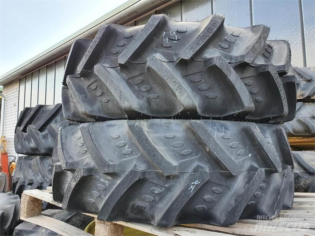 BKT 320/85R20 x2 Riepas, riteņi un diski