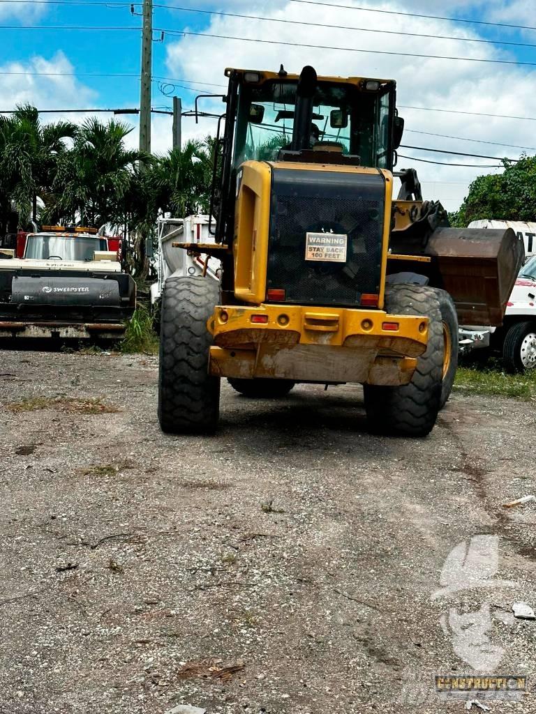 CAT 930 H Iekrāvēji uz riteņiem