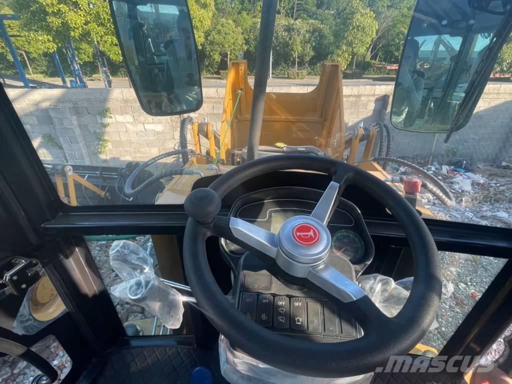 CAT 420F Ekskavatori-iekrāvēji