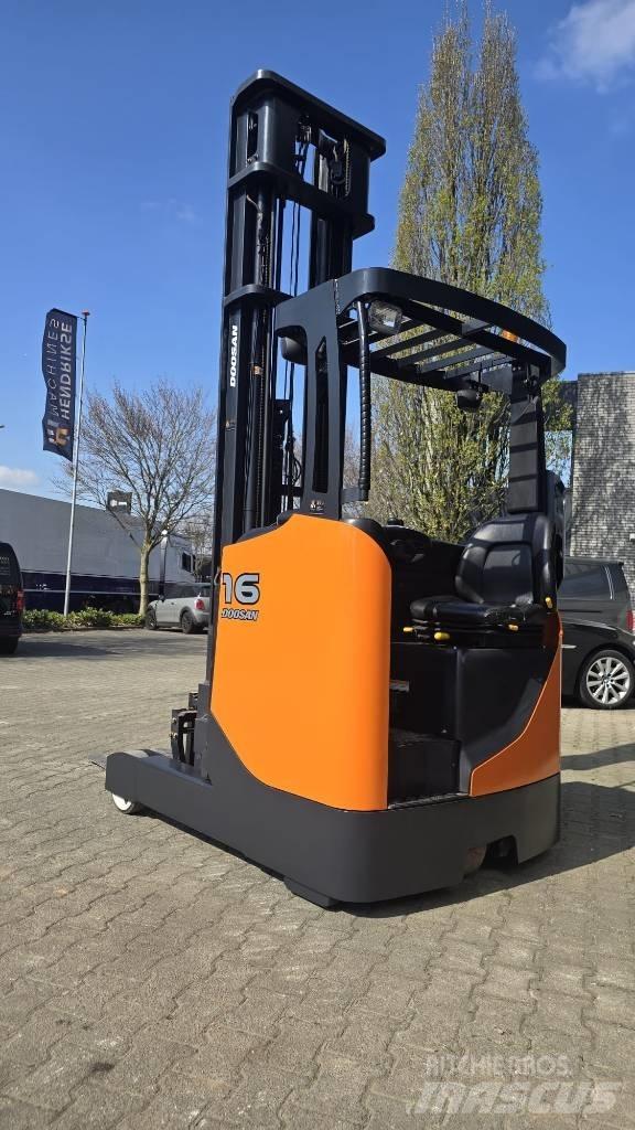 Doosan BR 16 JW-7 Lielaugstuma pārvadātājs