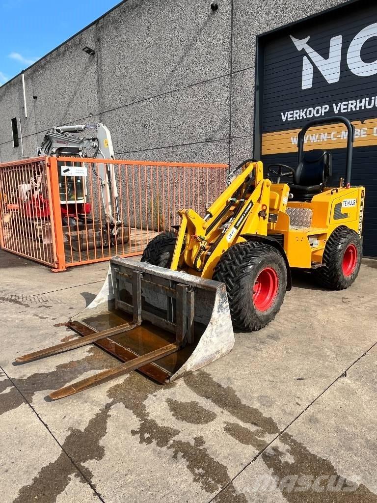 Knikmops KM 250 Iekrāvēji uz riteņiem