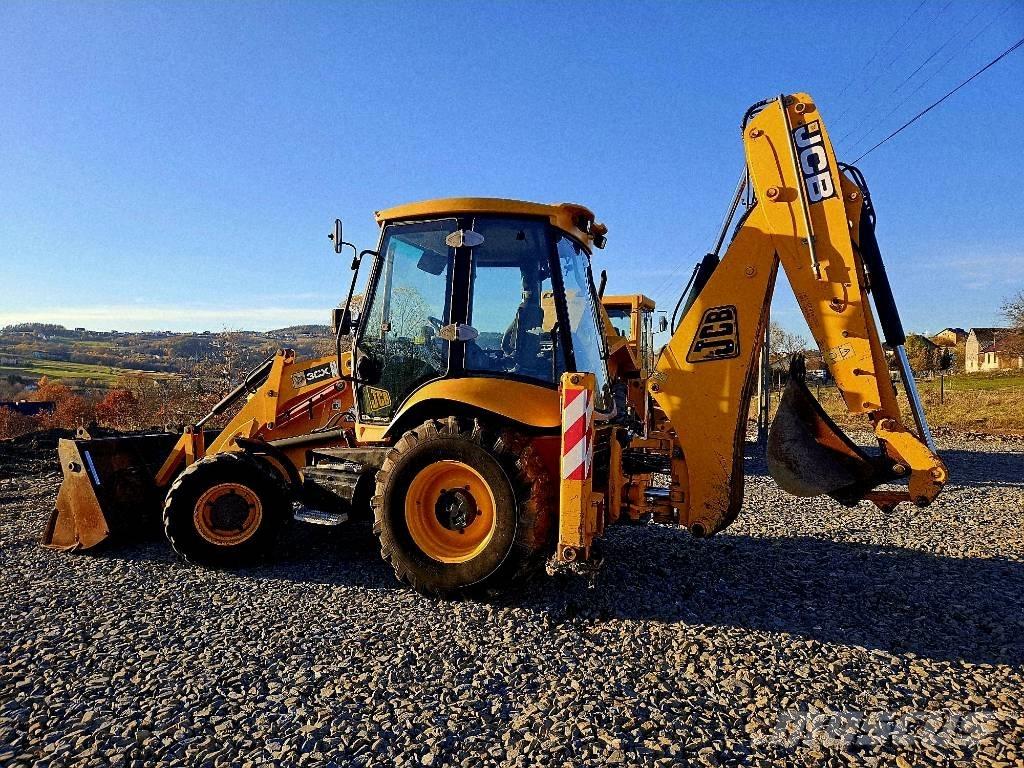 JCB 3CX Ekskavatori-iekrāvēji