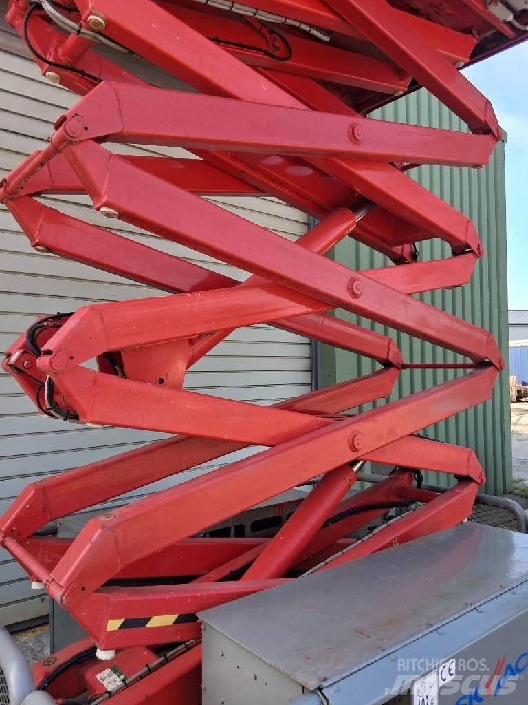 SkyJack SJ 6832 RT Šķerveida pacēlāji