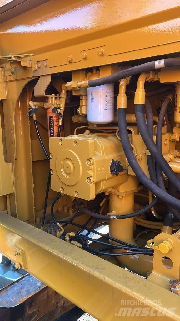 CAT 374 F Industriālie iekrāvēji