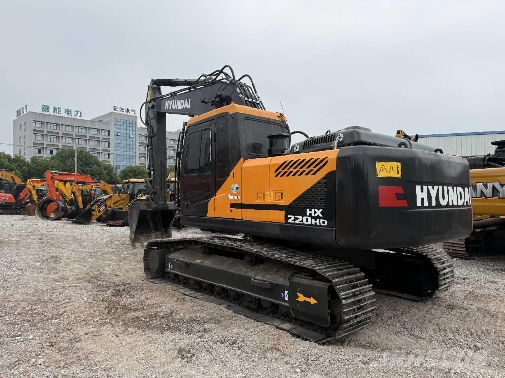 Hyundai HX 220 Kāpurķēžu ekskavatori