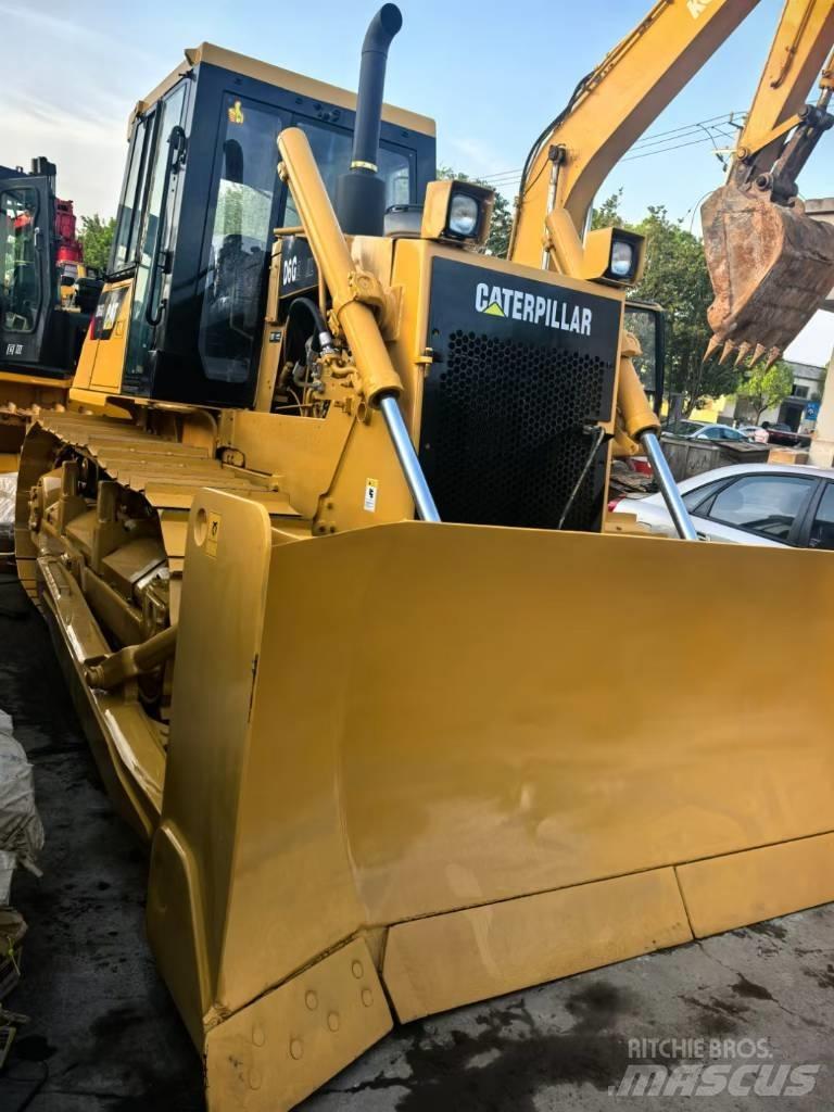 CAT D6G Kāpurķēžu buldozeri