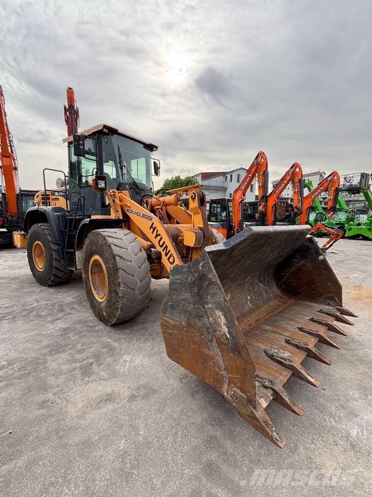 Hyundai HL 757-9 A Iekrāvēji uz riteņiem