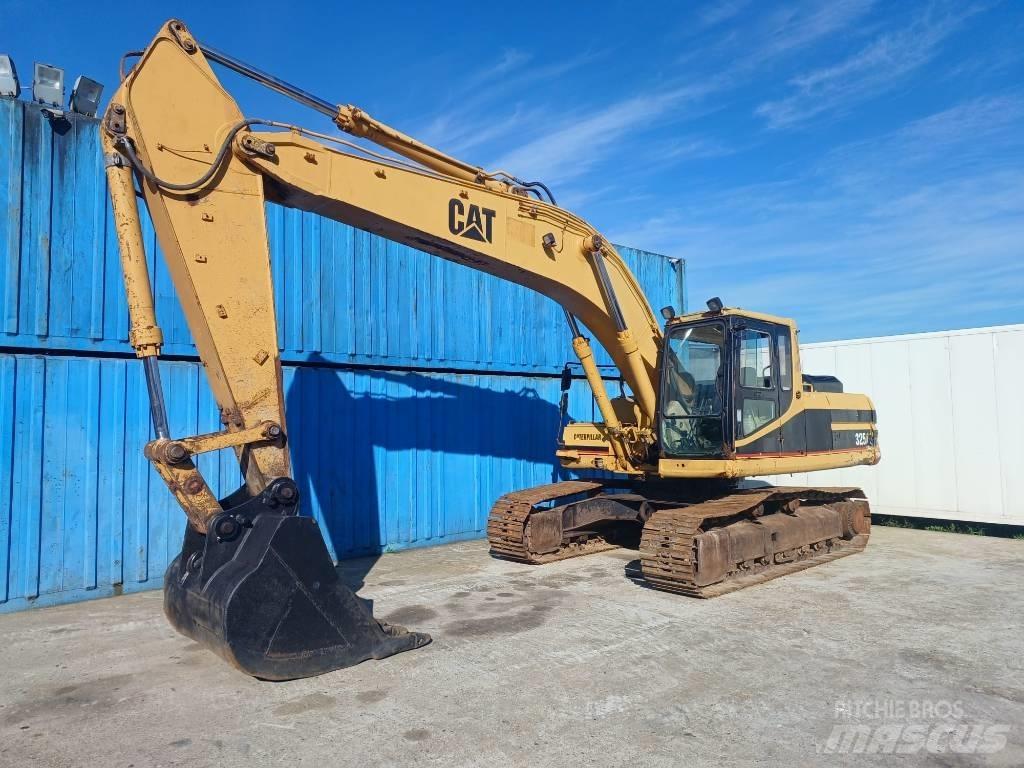 CAT 325 Kāpurķēžu ekskavatori