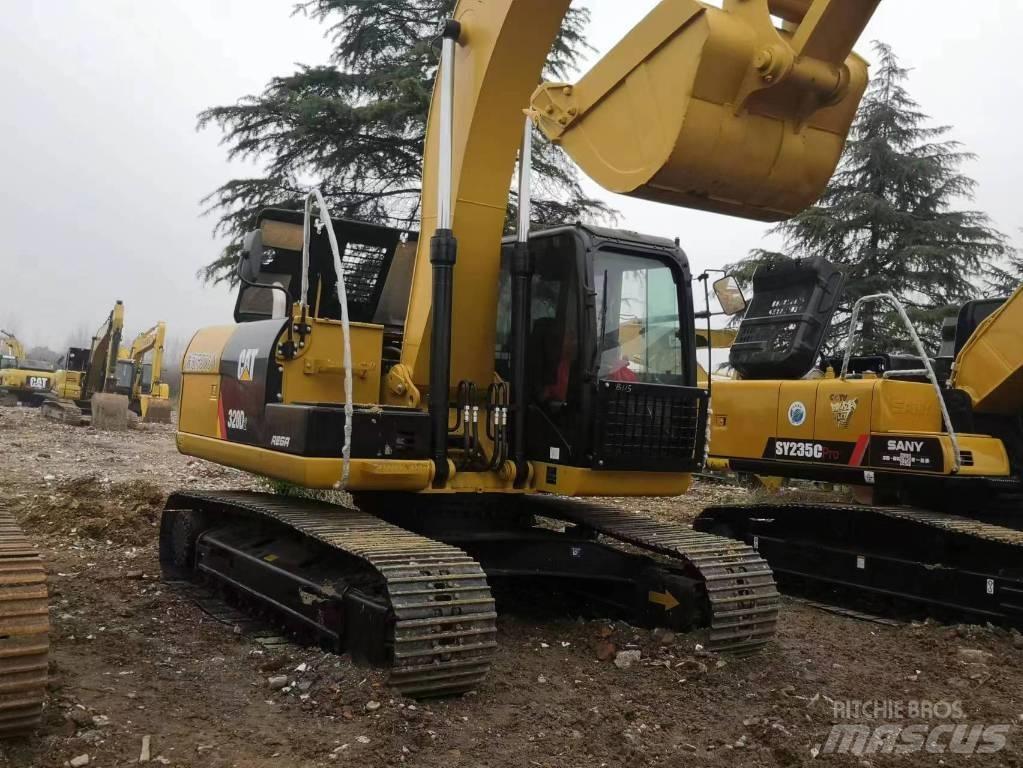 CAT 320 D Kāpurķēžu ekskavatori