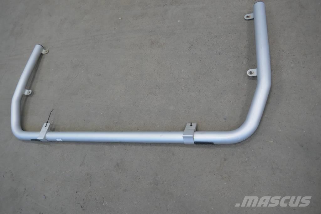  Trux Top-Bar Kabīnes un interjers