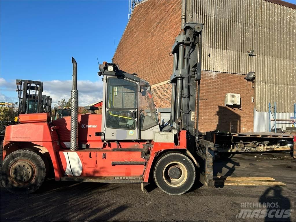 Kalmar DCE150-12 Tehnika ar dīzeļa dzinēju