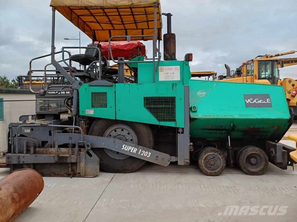 Vögele super 1302 Asfalta klājēji