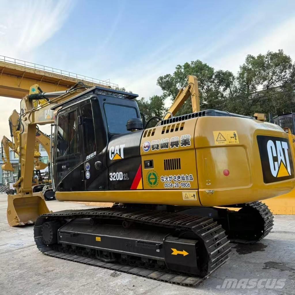CAT 320D2 Vidēja lieluma ekskavatori 7 t - 12 t