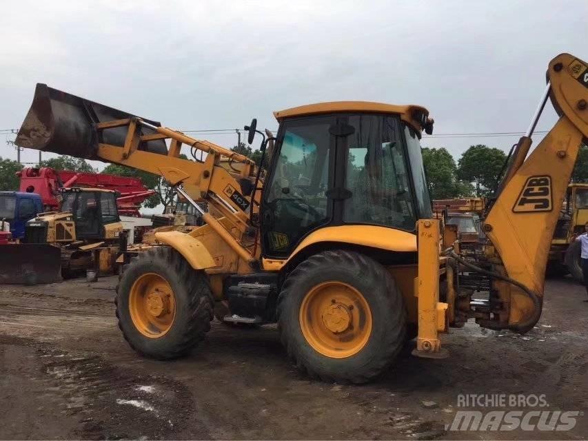 JCB 4CX Ekskavatori-iekrāvēji