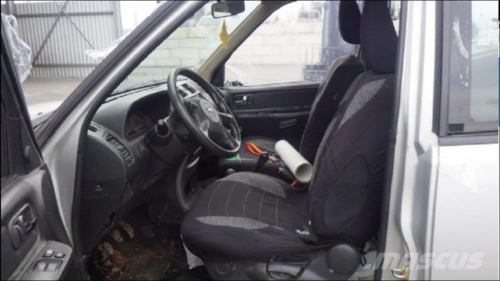 Nissan Terrano II Automašīnas