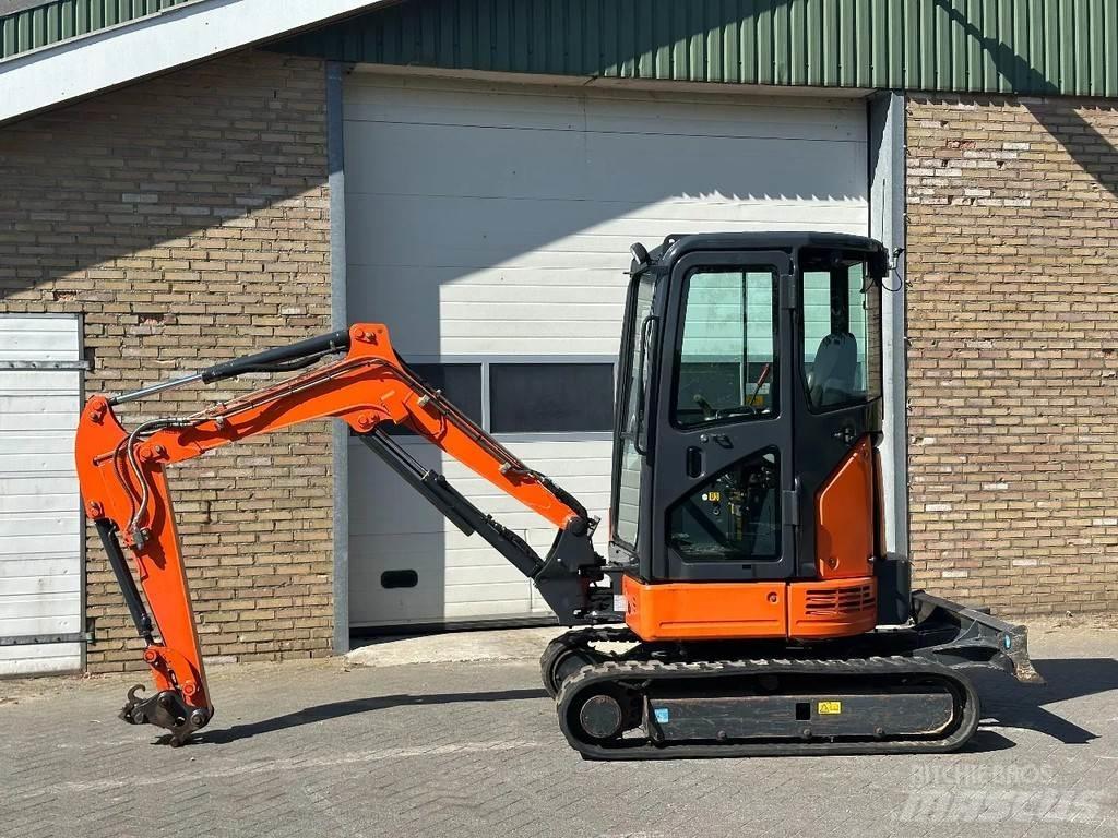 Hitachi ZX26U-6CR Mini ekskavatori < 7 t