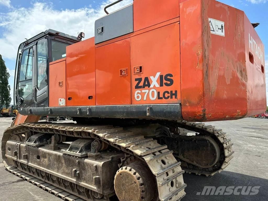 Hitachi ZX670CH-3 Kāpurķēžu ekskavatori