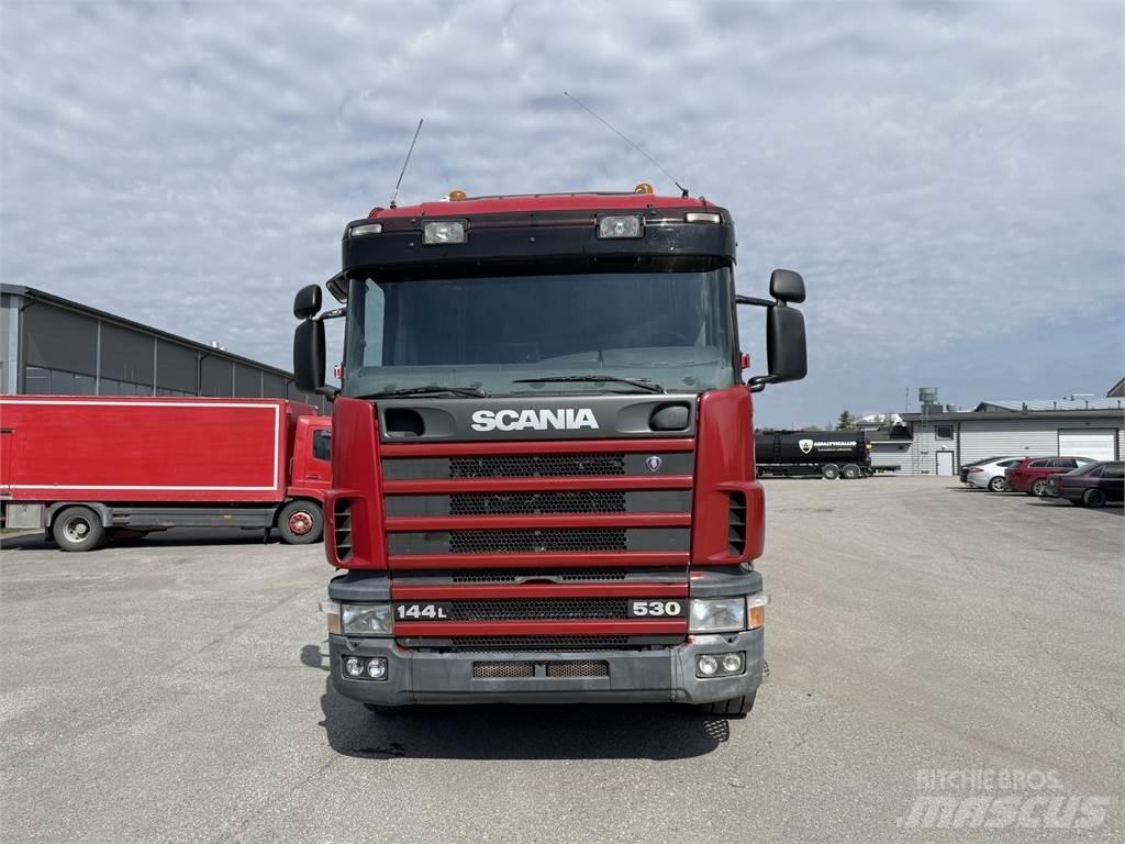 Scania R144 6X2 Treileri ar āķi