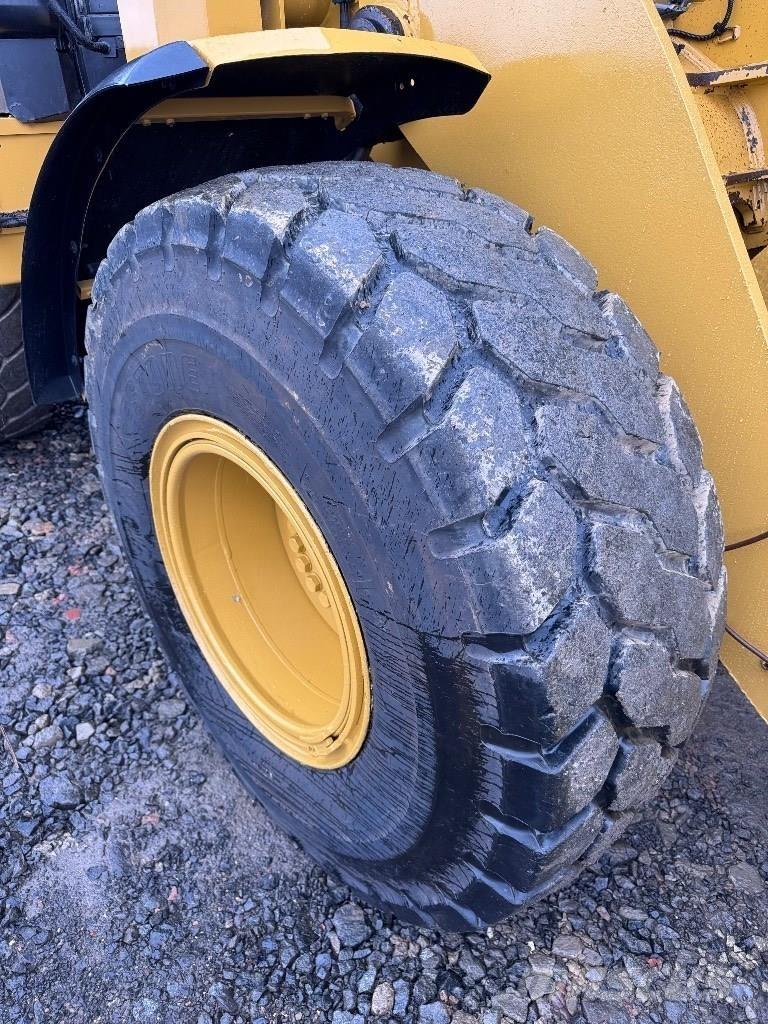 CAT 930 M Iekrāvēji uz riteņiem