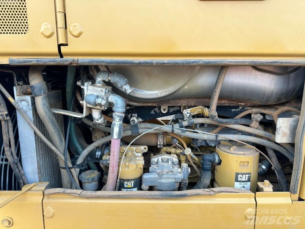CAT D 6 N XL Kāpurķēžu buldozeri