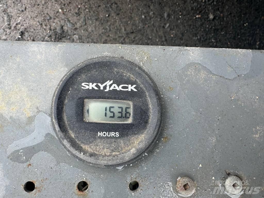 SkyJack SJ 3219 Šķerveida pacēlāji