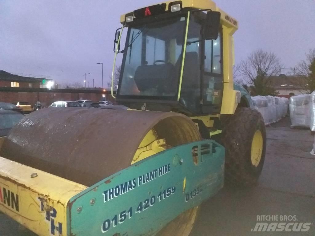 Ammann ASC 130 Divvalču grunts veltņi